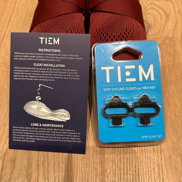 NWT Tiem Slipstream Maroon Cycle Shoes with Clips - Picture 12 of 13